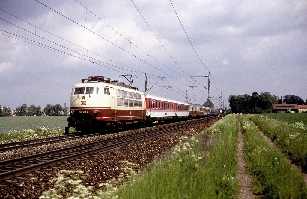 103 128  bei Augsburg - Hochzoll  05.06.91