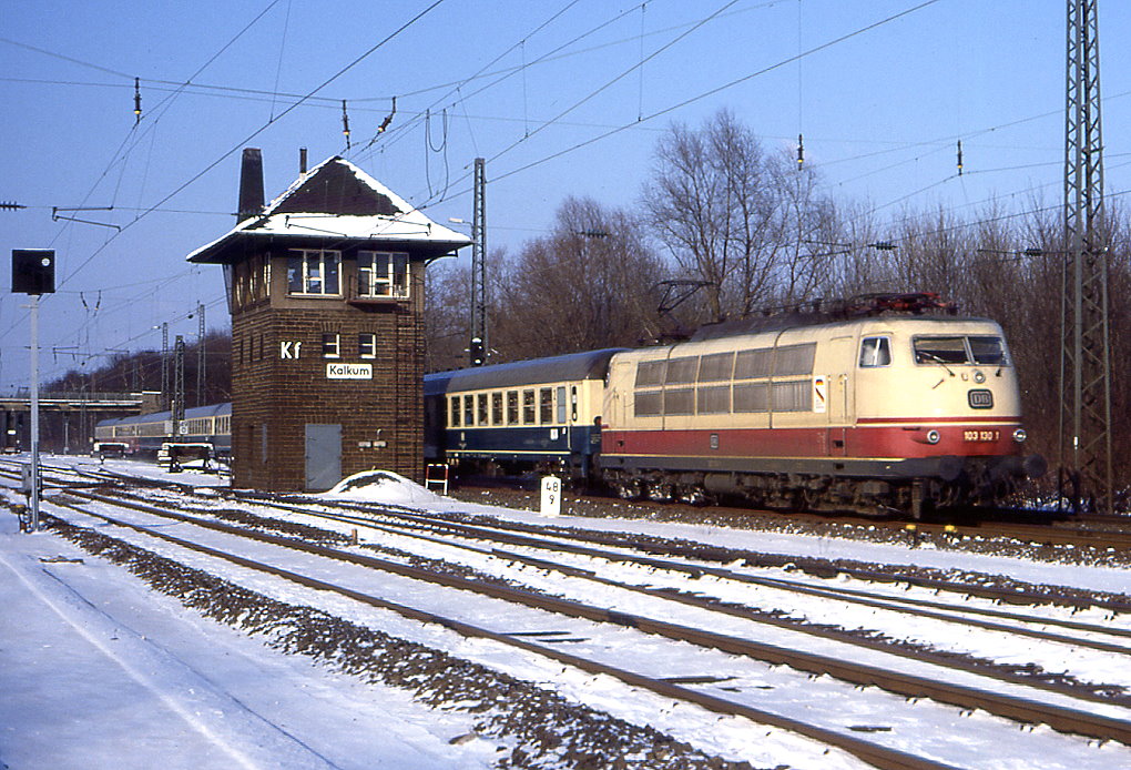 103 130 bei Dsseldorf Kalkum unweit des heutigen Bahnhofs Flughafen, 10.02.1985.