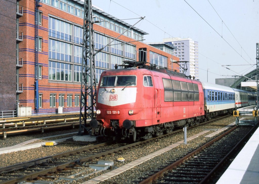 103 131-9 Berlin-Ostbahnhof, Okt. 2001