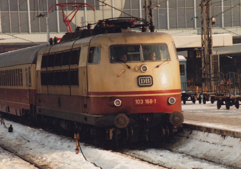 103 168 Dezember 1981 in Mnchen Hbf