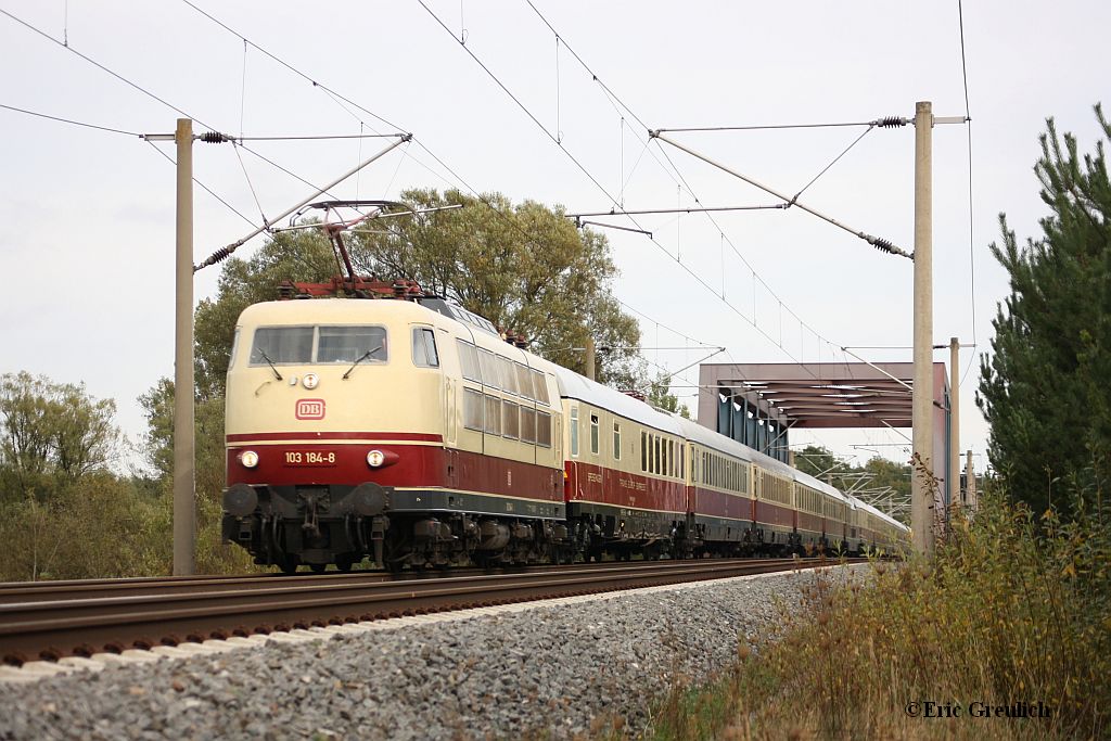 103 184 mit einem TEE am 09.10.2011 bei Meinersen.