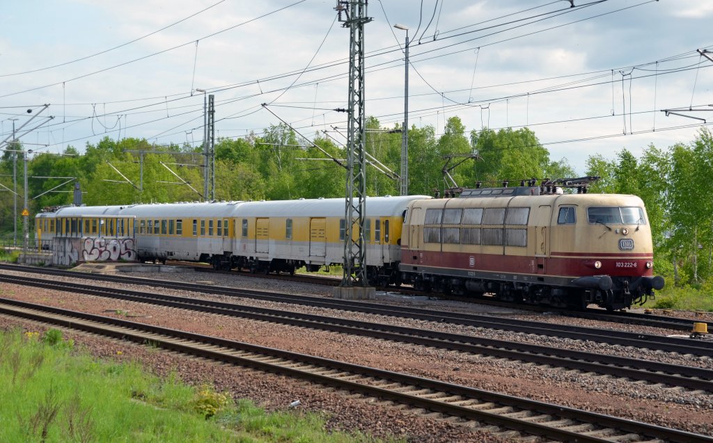 103 222 fhrte am 14.05.13 Messfahrten zwischen Delitzsch und Muldenstein durch. Hier verlsst der Messzug Muldenstein Richtung Delitzsch.