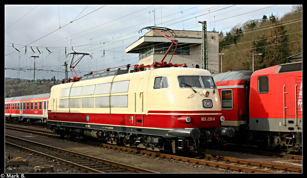 103 235 ranigert in Koblenz. Aufgenommen am 03.04.10