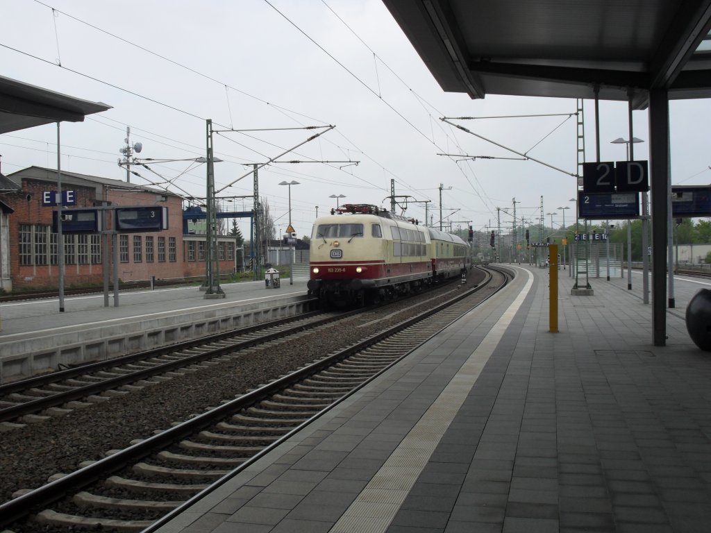 103 235 in Schwerin am 9.5.10