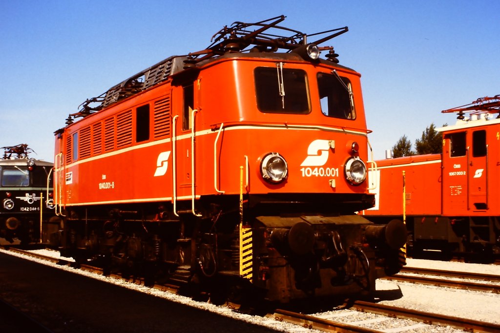 1040.001 auf der Ausstellung zum 150-jhrigen Jubilum der Eisenbahn in sterreich im Jahre 1987 in Wien.