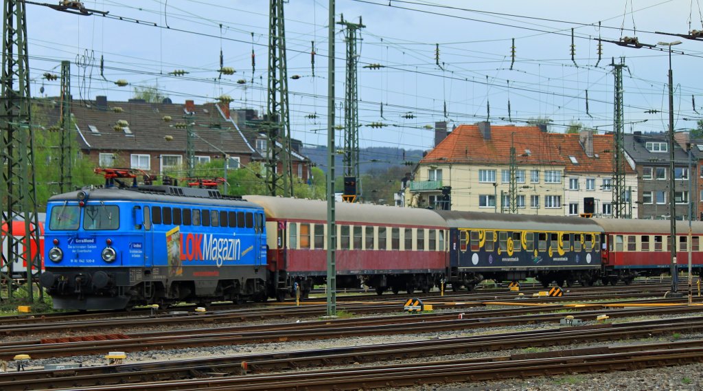 1042 520-8 der Centralbahn mit einem Fuballsonderzug am 29.04.2012 im Aachener Hbf.
