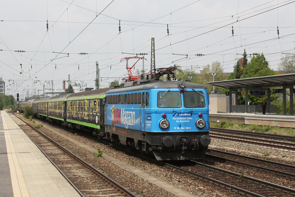 1042 520 mit D 320 von Landau nach Wien am 28.04.2011 am Heimeranplatz in Mnchen.