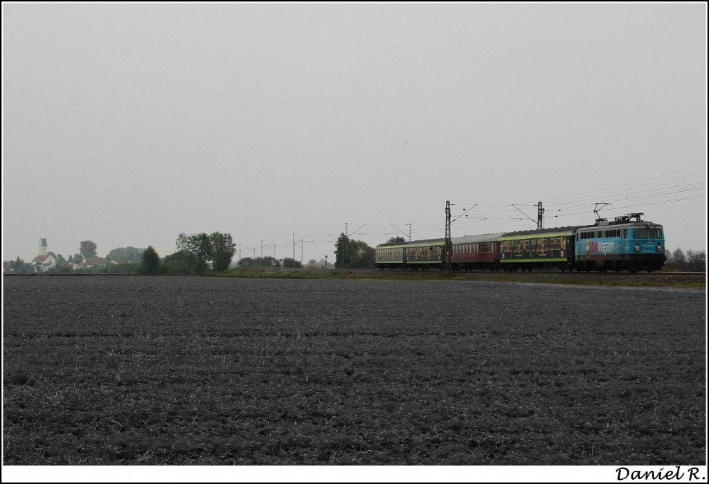 1042 520 mit dem DPE 1760 gen Northeim von Passau. Hier hat mein Photoshop Finger die Finger drin gehabt =D. (02.10.2010, Moosham) 