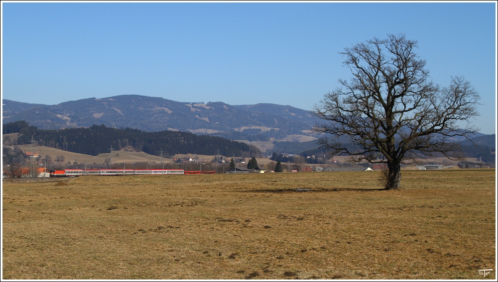 1044 006 fhrt mit IC 531  Stadttheater Klagenfurt  von Wien Meidling nach Lienz. 
St Margarethen 8.3.2011