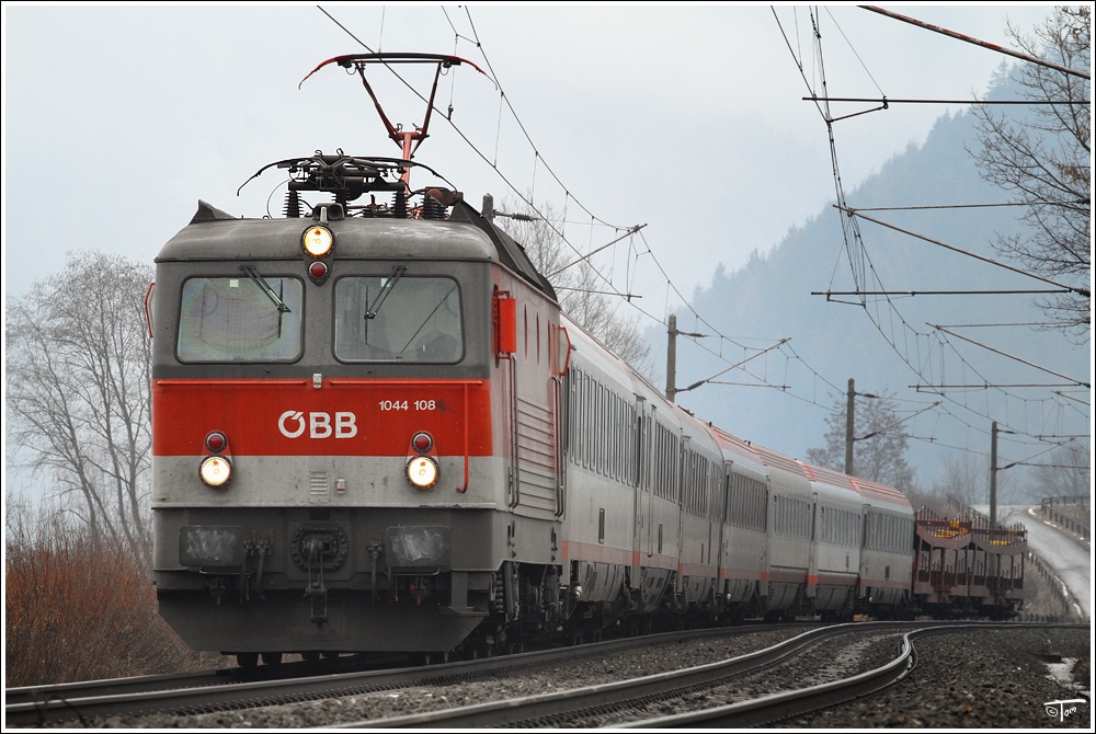 1044 108 fhrt mit EC 531  Stadttheater Klagenfurt  von Wien Meidling nach Lienz. 
17.02.2011