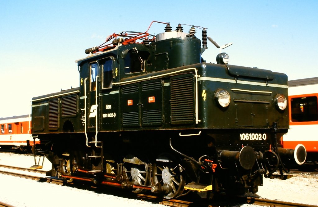 1061.002 auf der Ausstellung zum 150-jhrigen Jubilum der Eisenbahn in sterreich im Jahre 1987 in Wien.