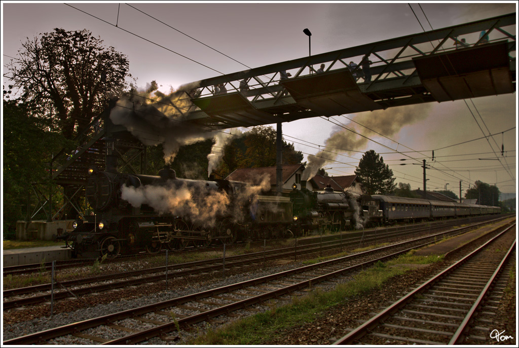 109.13 & 310.23 mit IGE Sdz 17202 (Wien Sd Ostseite - Sigmundsherberg) beim Wasser fassen in Kritzendorf.  
22.8.2012