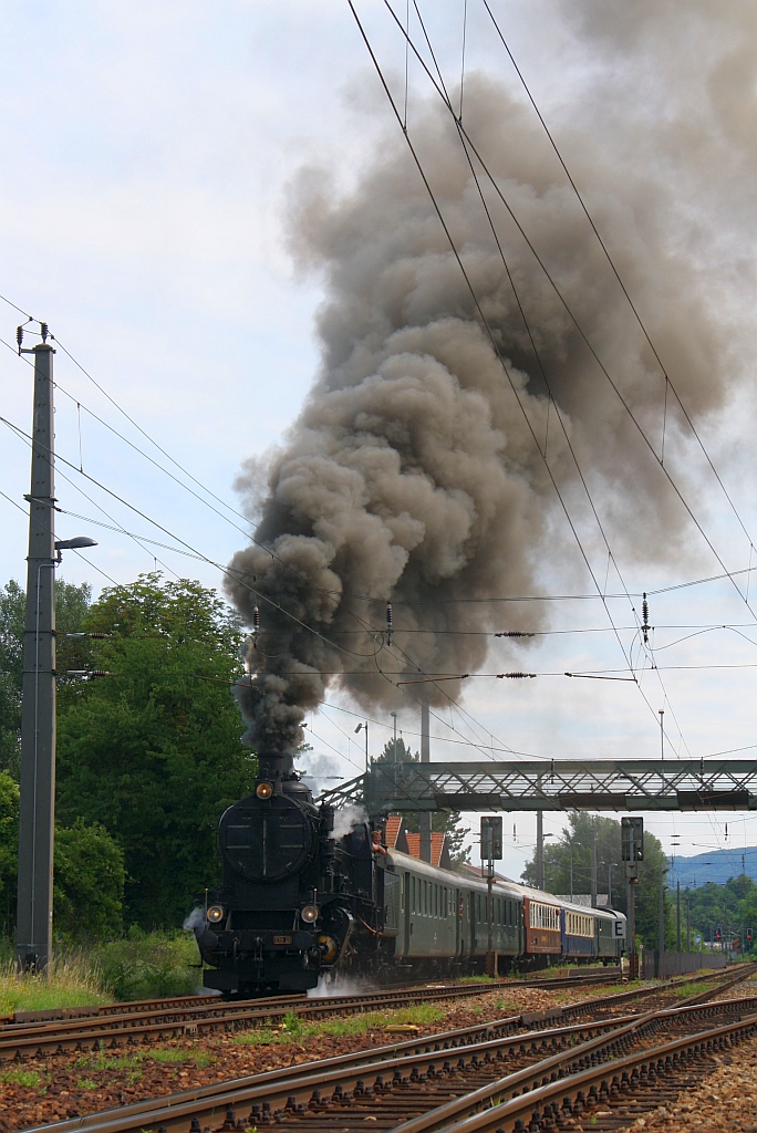 109.13 fhrt am 23.Juni 2012 mit dem SR 14856 nach Spitz a/d Donau aus dem Bf. Kritzendorf aus.