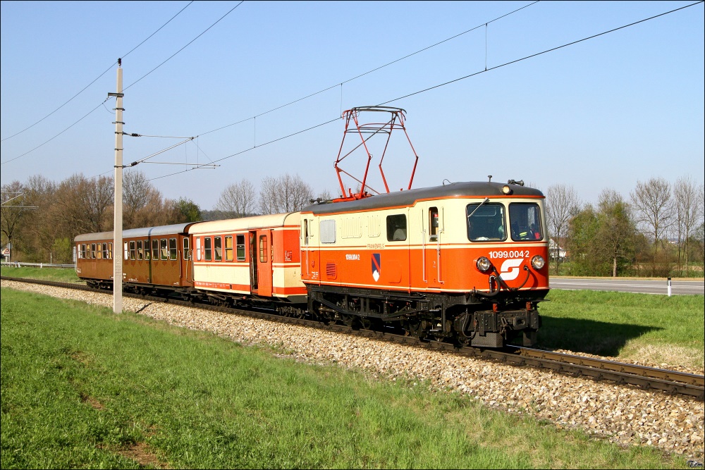 1099 004 fhrt mit R 6815 von St.Plten nach Mariazell. 
Ober-Grafendorf  17.04.2010