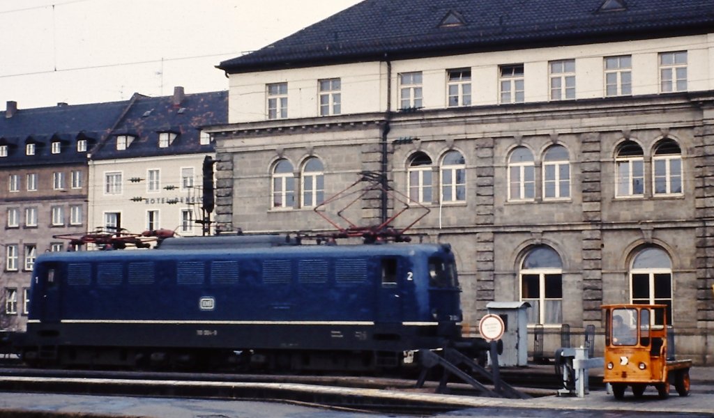 110 004 Mitte der 1970er Jahre in Nrnberg Hbf.