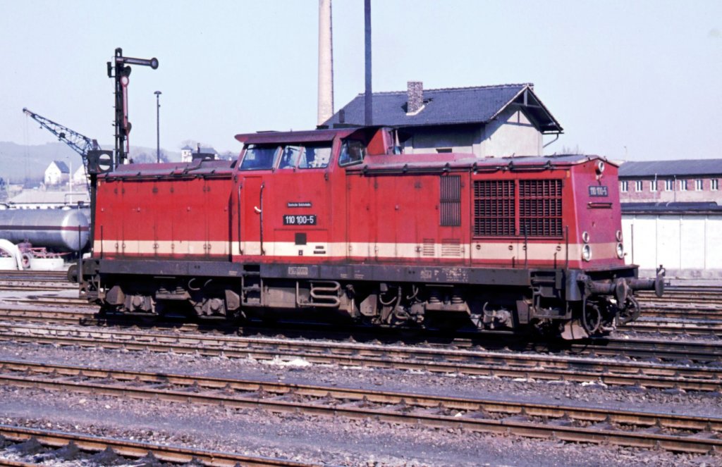 110 100-5 Saalfeld, April 1979