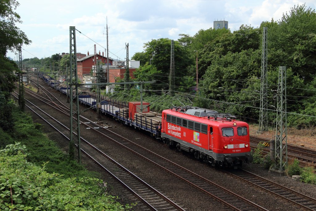 110 169-0 mit einem Messzug in Dsseldorf-Gerresheim am 07.08.2012