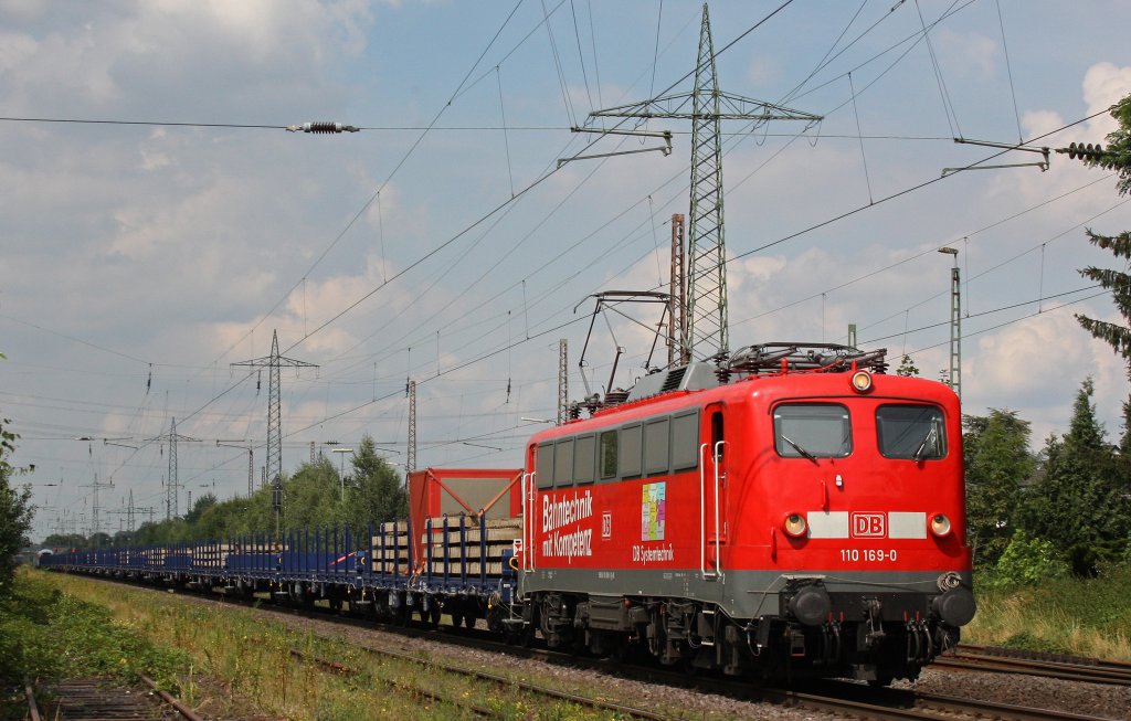 110 169 von DB Systemtechnik zog am 9.8.12 ihren Messzug durch Ratingen-Lintorf.