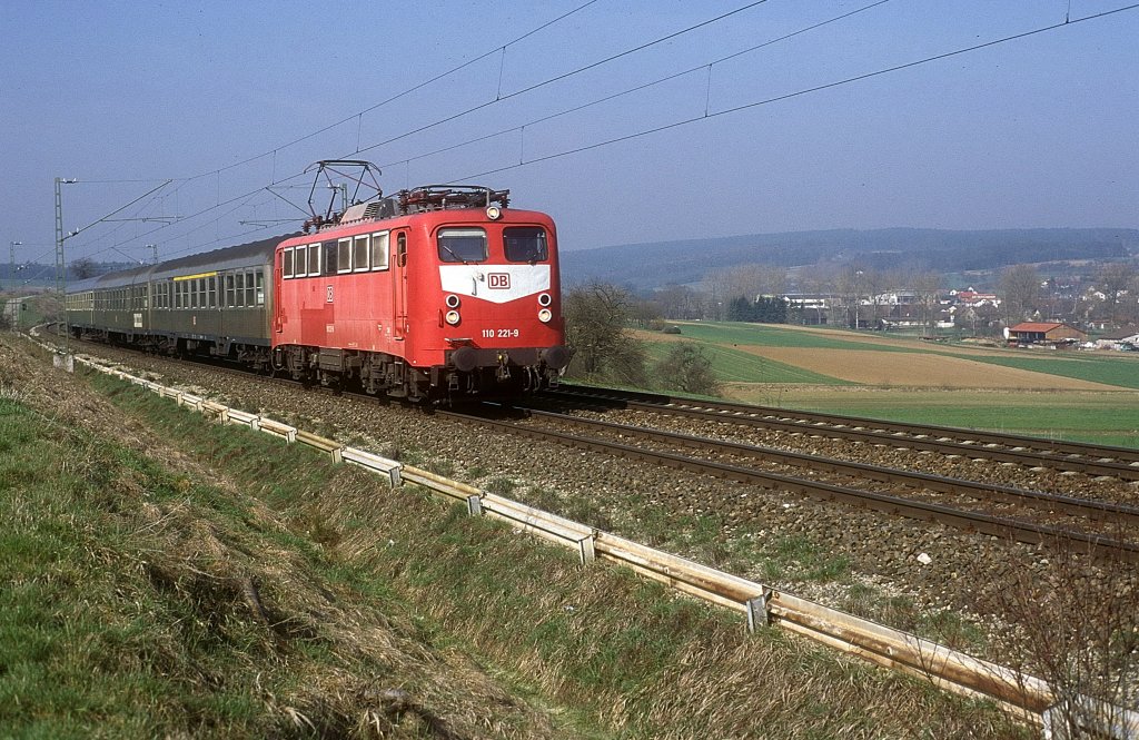 110 221  bei Eutingen  01.04.99