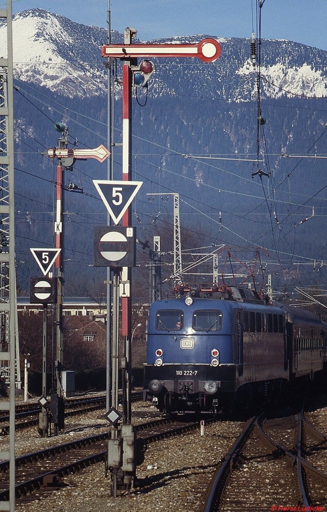 110 222-7 trifft im Dezember 1978 in Garmisch-Partenkirchen ein