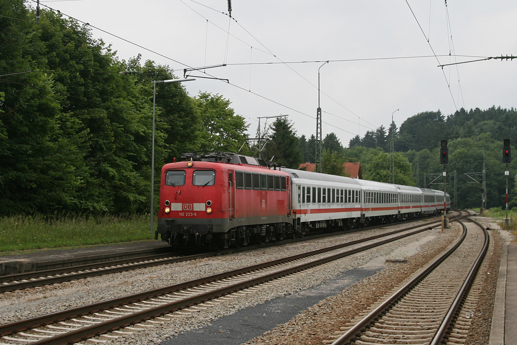 110 223 mit IC 1284 am 18.07.2010 in Aling.
