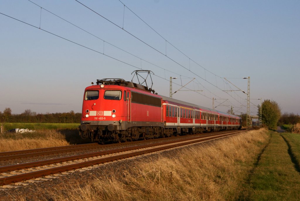 110 402-5 mit einem RE 4 Verst�rker in Kleinenbroich am 24.10.2011
