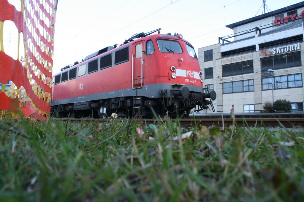 
110 415-7 steht Abgestellt in Siegen.
Das Foto entstand beim Herbst Lokschuppenfest in Siegen