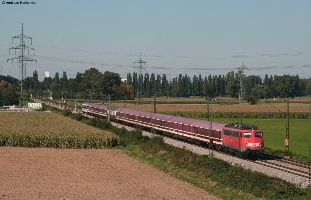 110 427-2 mit dem DZ 13072 (Osnabr�ck Hbf-Basel Bad Bf) bei Ettlingen 22.9.10