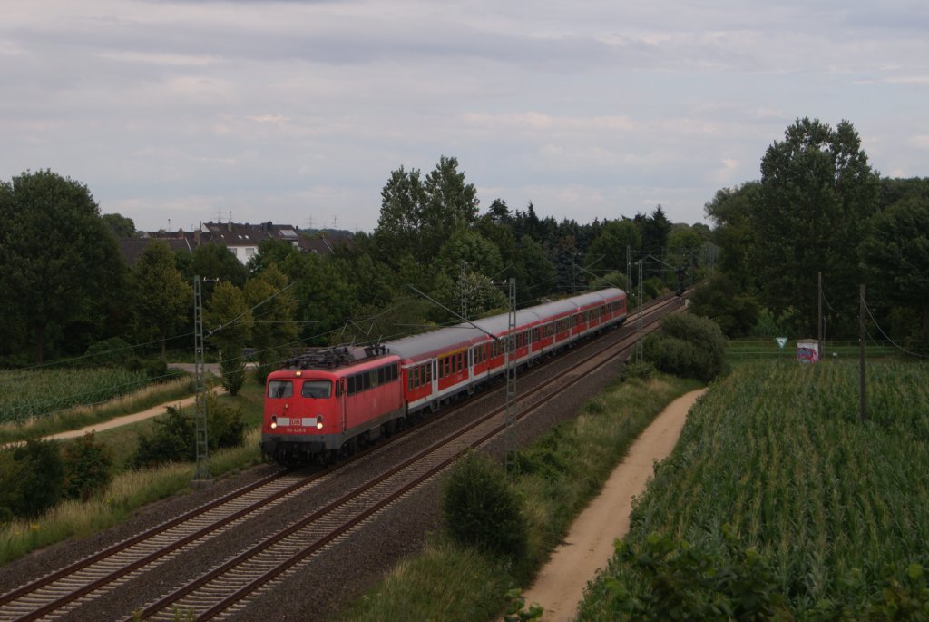 110 429-8 mit einem RE 4 Verstrker in Mnchengladbach-Lrrip am 06.07.2011