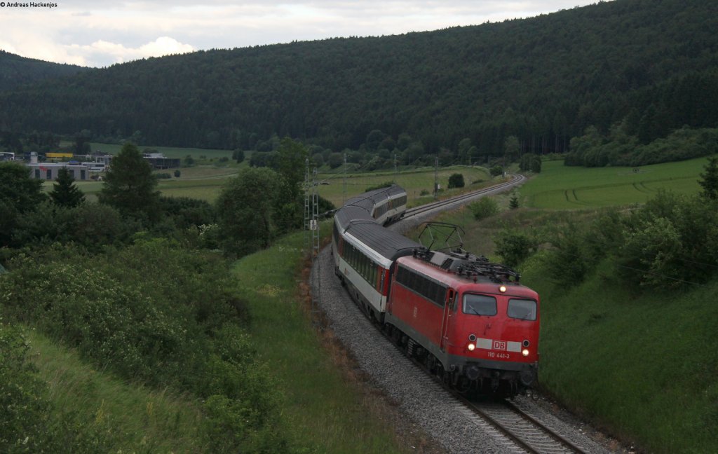 110 441-3 mit dem IC 283 (Stuttgart Hbf-Zrich HB) bei Mhringen 30.6.13