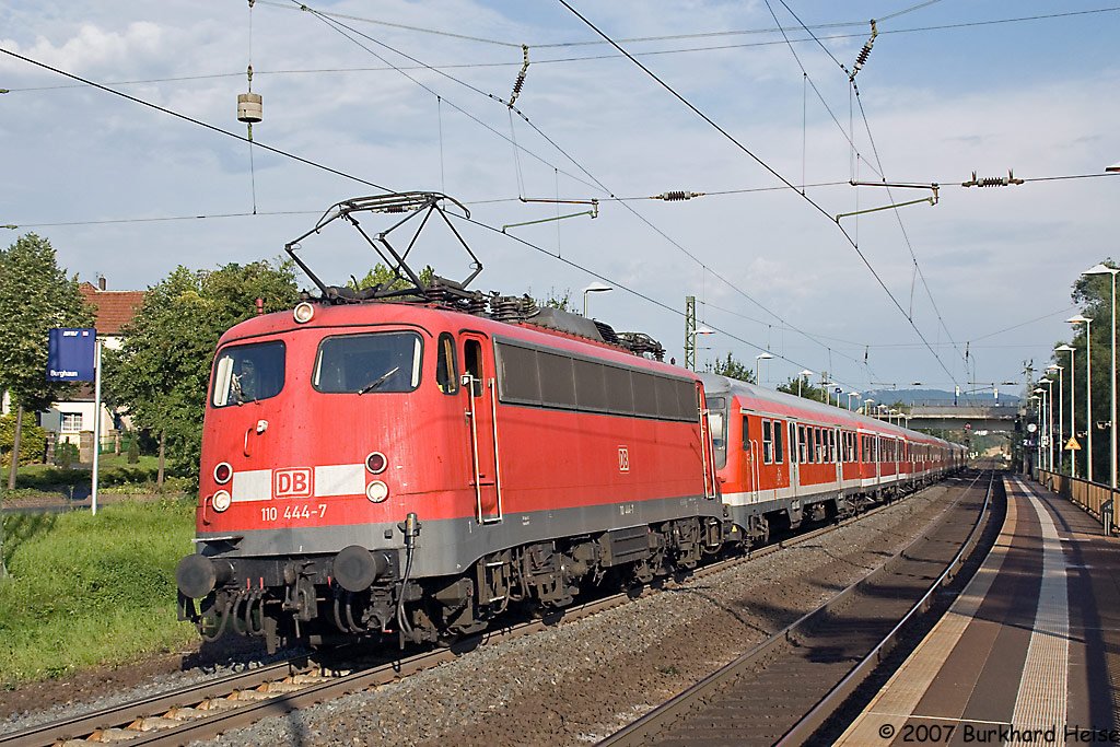 110 444 mit Regionalexpress am 20.7.2007 in Burghaun.