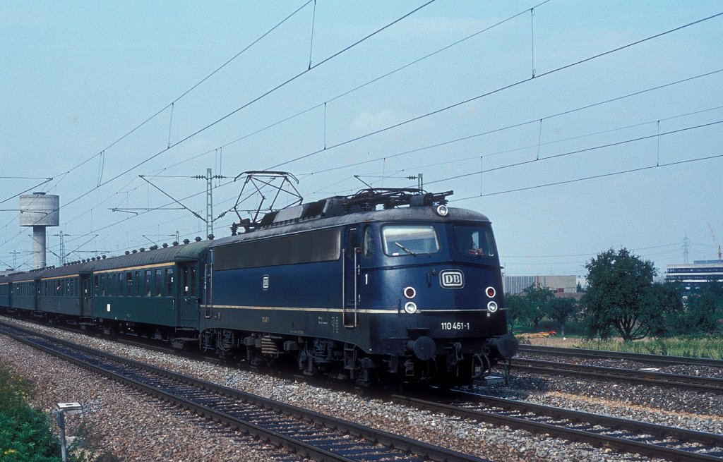 110 461  Asperg mit SNCB - Wagen  28.08.81