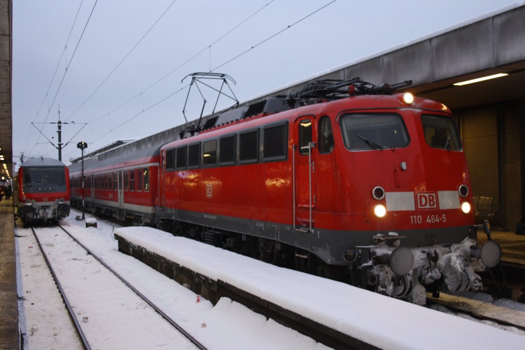 110 464 war mit einem Regional Express von Hannover HBF nach Bremen HBF der Zug bestannt aus 6 N-Wagen + ein Wittenberger Steuerwagen dieser Zug fuhr als Ersatzzug fr einen ausgefallenden Doppelstockpark