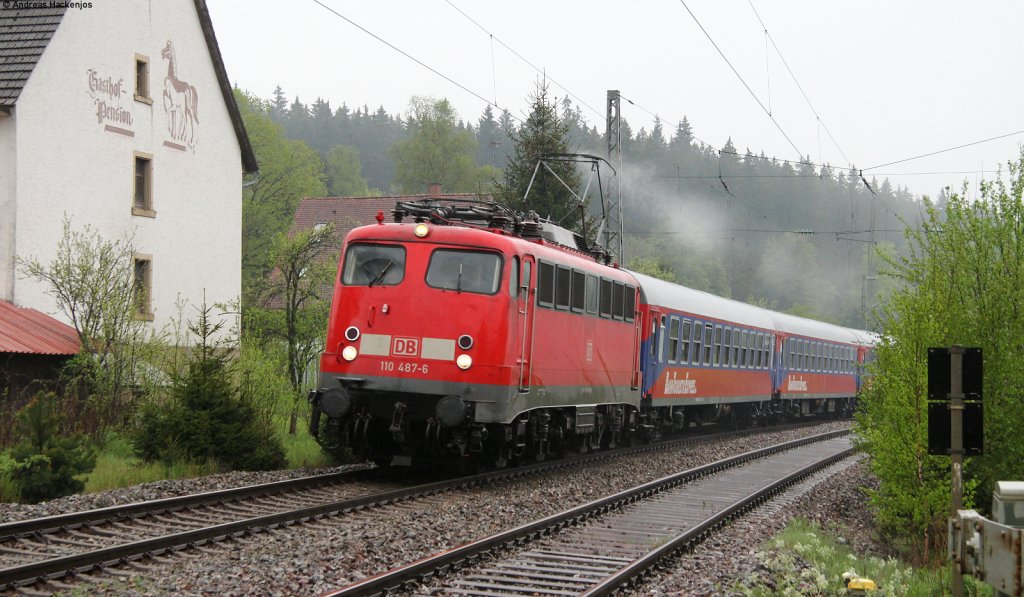 110 487-6 mti dem PF 2710 (Friedrichshafen Stadt-Ringsheim) bei Peterzell 12.5.12