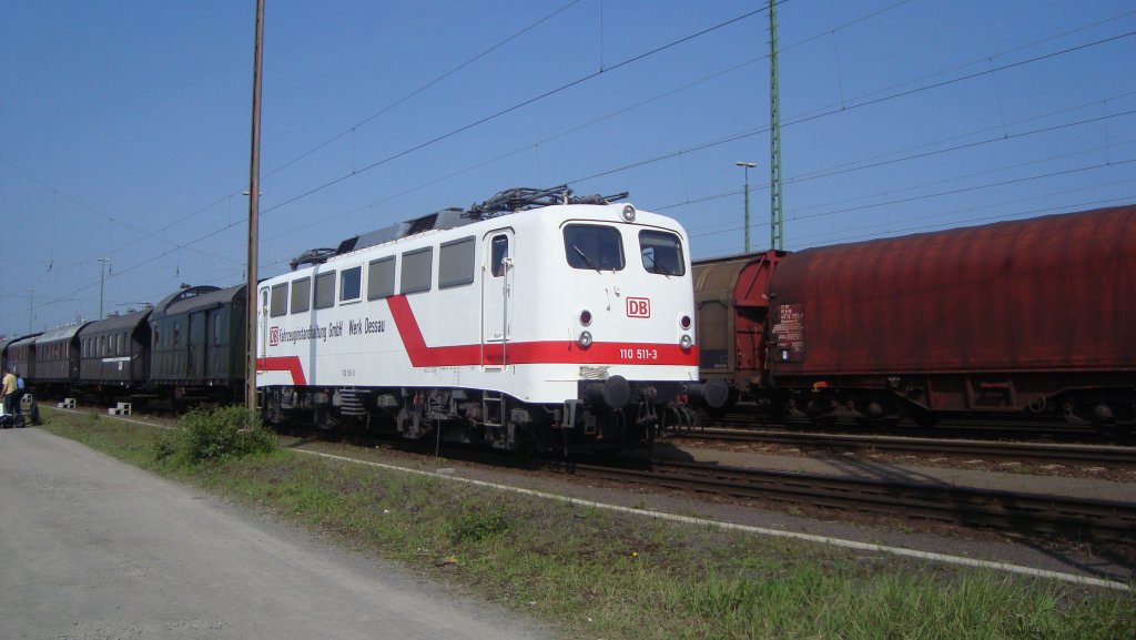 110 511-3, beim Tag der offen T�r (100 Jahre Rangierbahnhof Seelze) im Mai 2009