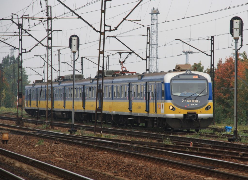 1.10.2011.  2 140 038-2 der Gdansker S-Bahn (SKM)in Gdynia.
