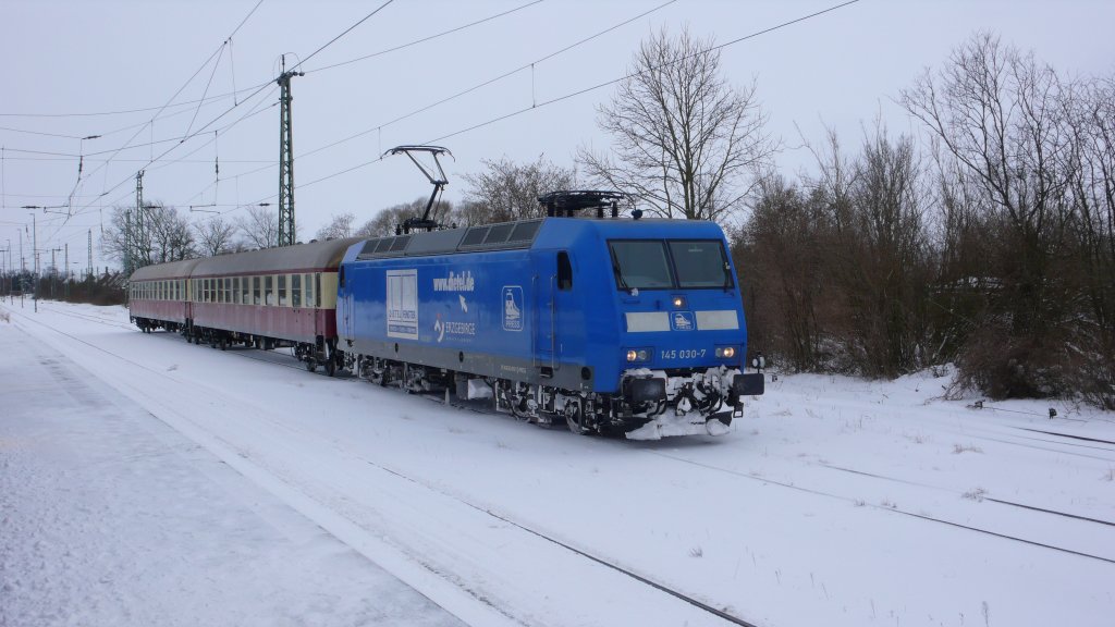 11.03.2013 145 030 im Bf Grimmen
