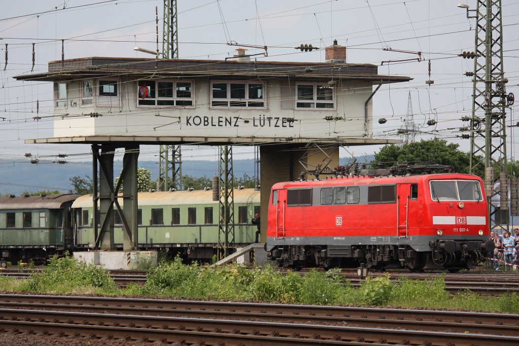 111 001 am 2.6.12 bei der Lokparade in Koblenz-L�tzel.