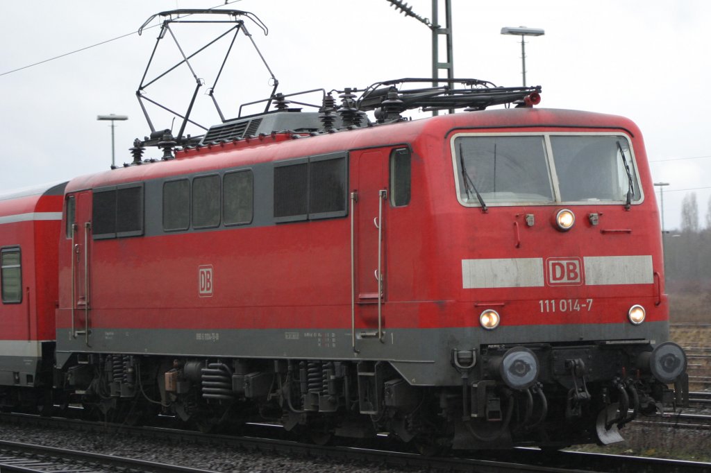 111 014 durchf�hrt am 19.1.09 mit nur einem S-Bahn Wagen Duisburg-Bissingheim