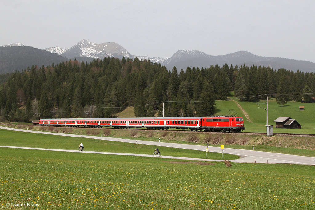 111 026 mit RB 59544 am 01.05.2013 bei Klais.