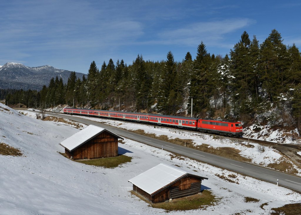 111 026 mit einer RB am 16.03.2013 bei Klais.