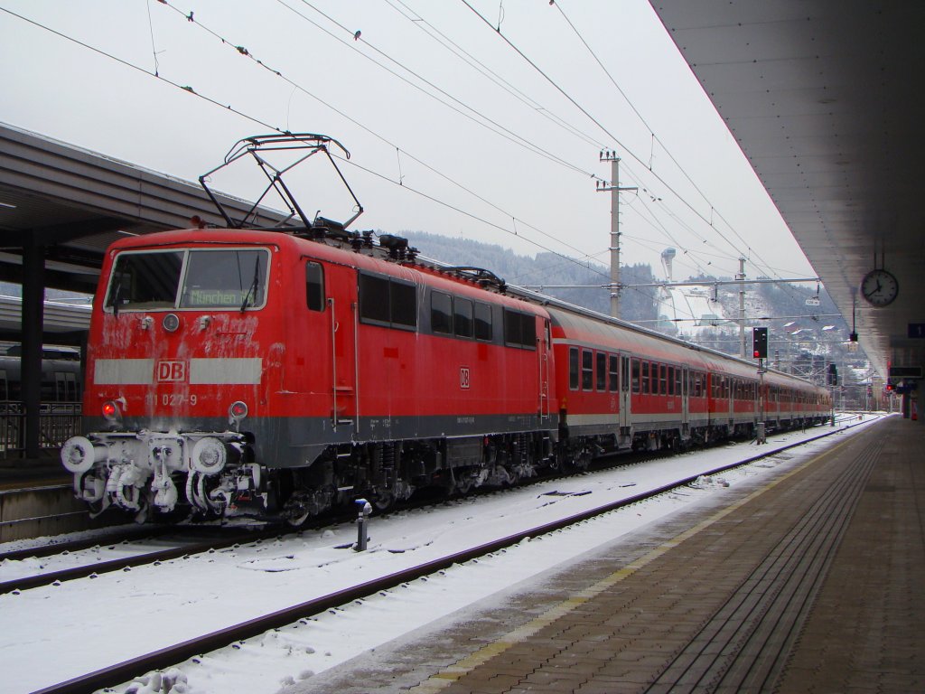 111 027-9 in Innsbruck Hbf. 26.12.2010