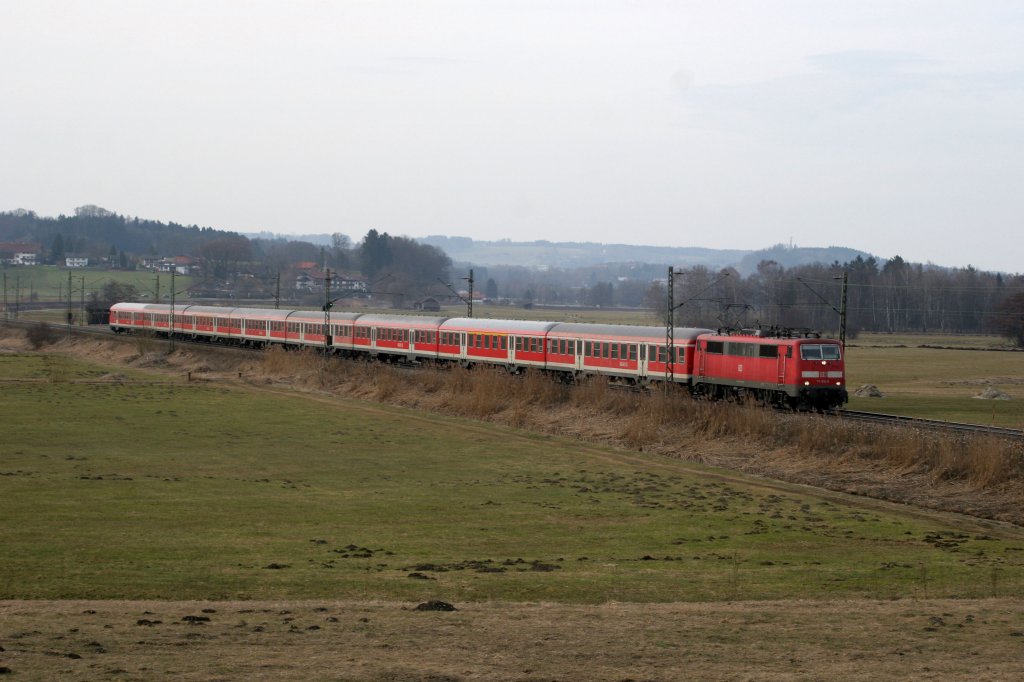 111 034-5  RE Mnchen - Salzburg in der Bernauer Kurve am 12.03.2011