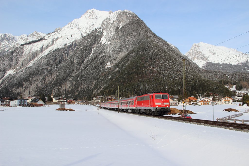 111 037-8 mit der RB 5427 (Mnchen Hbf - Innsbruck Hbf) in Scharnitz am 16.03.13