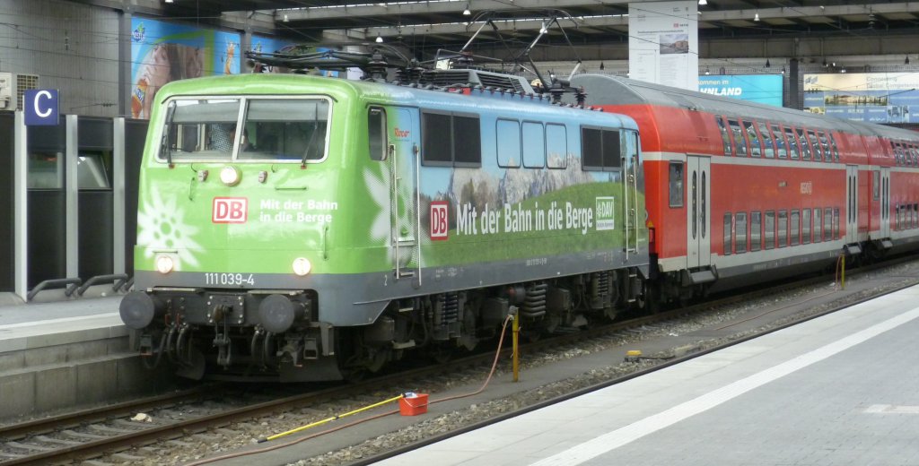 111 039-4 in M�nchen Hbf. Aufgenommen am 09.08.11