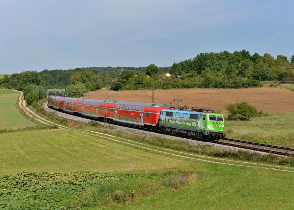 111 039 mit RE 4259 von Nrnberg nach Mnchen Hbf am 11.09.2012 unterwegs bei Edlhausen.