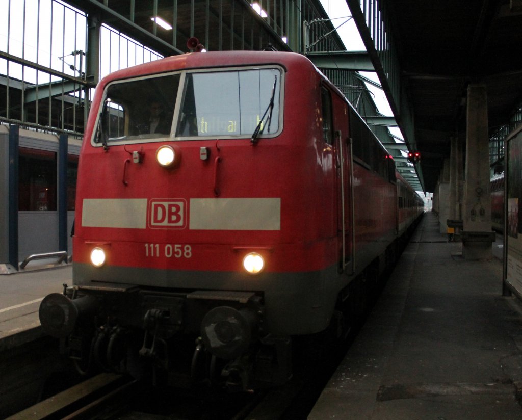 111 058 mit Regio am 01.03.2013 in Stuttgart Hbf.
