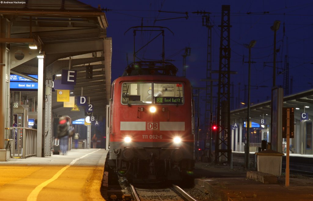 111 062-6 mit der RB 26591 (Offenburg-Basel Bad Bf) in Offenburg 2.4.13