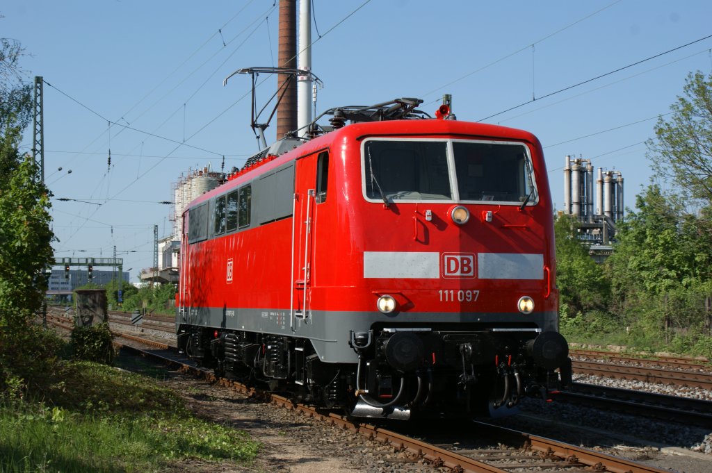 111 097 kommt aus dem AW Dessau und fhrt Richtung Hbf danach ging es auf Probefahrt am 30.04.2011