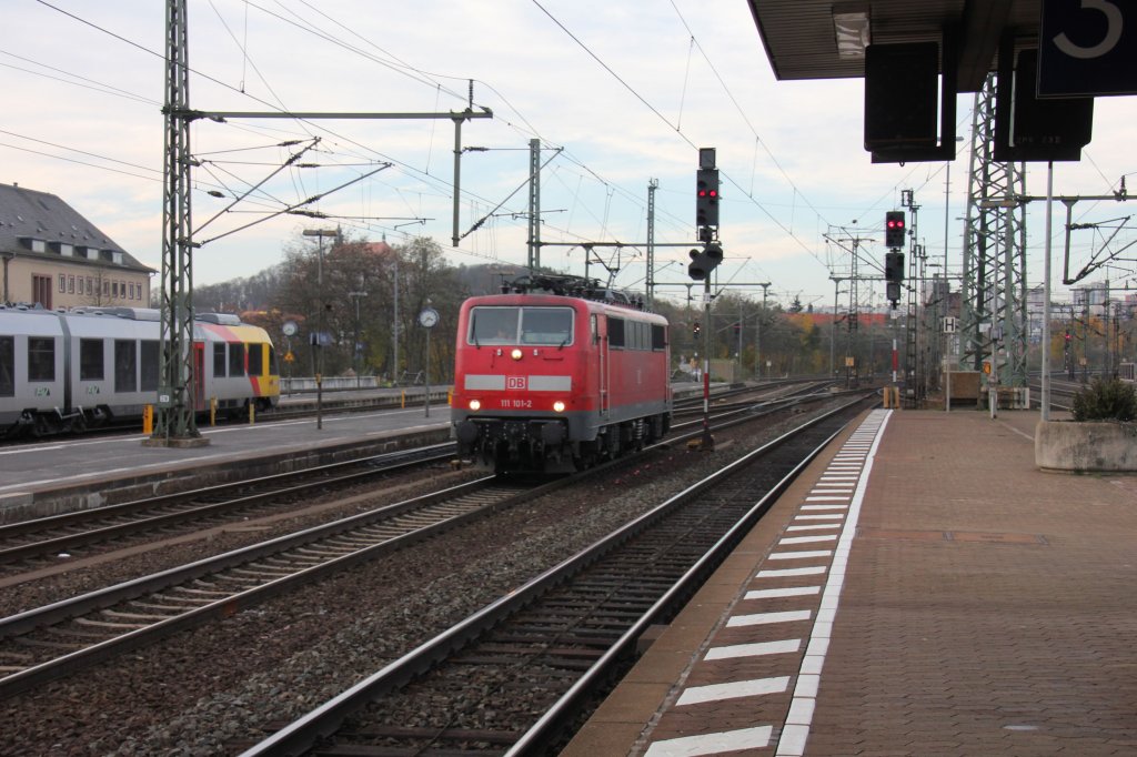 111 101 f�hrt am 09.11.2012 solo durch Fulda.